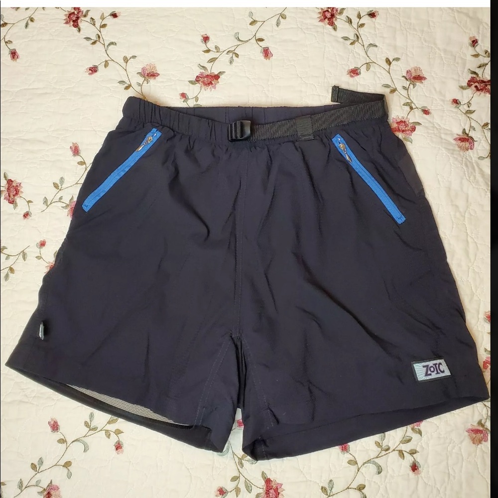 ZOIC Woman’s cycling shorts with pad. Medium.